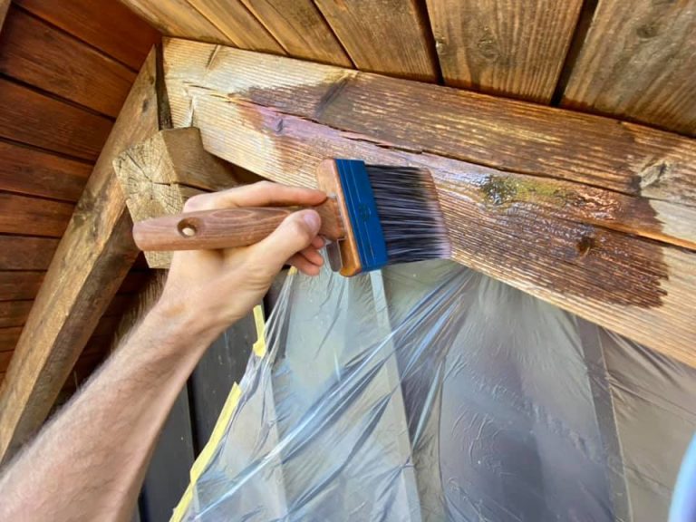Holz streichen mit doppeltpigmentierten Öllasur streichen