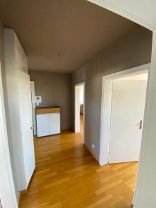 Zimmer streichen mit farbiger Akzentsetzung_Flur nachher